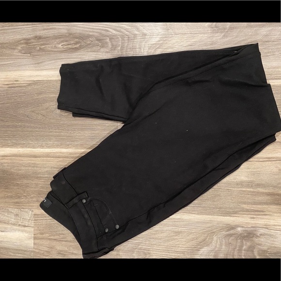 NWOT Liverpool Black Skinny Jeggings - Picture 1 of 4